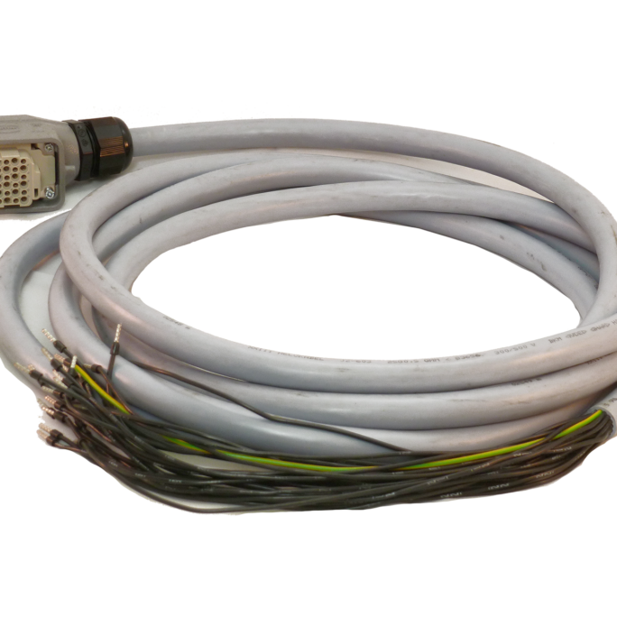 Cables/Cable Management